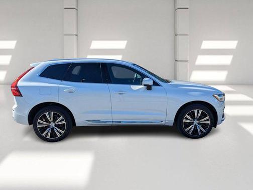 2022 Volvo XC60 Recharge Plug-In Hybrid T8 Inscription