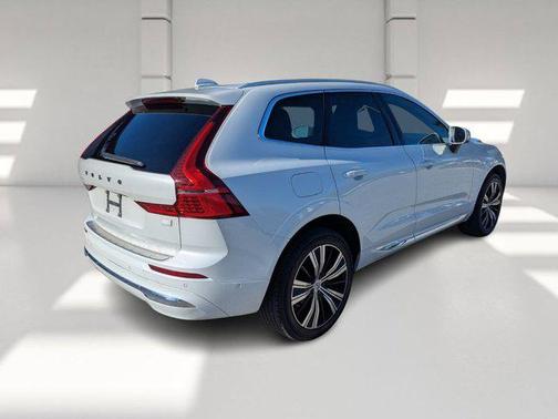 2022 Volvo XC60 Recharge Plug-In Hybrid T8 Inscription