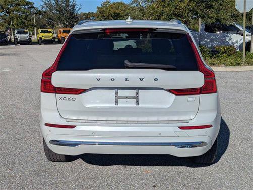 2022 Volvo XC60 Recharge Plug-In Hybrid T8 Inscription