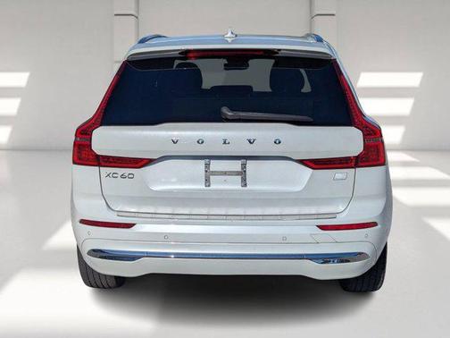2022 Volvo XC60 Recharge Plug-In Hybrid T8 Inscription