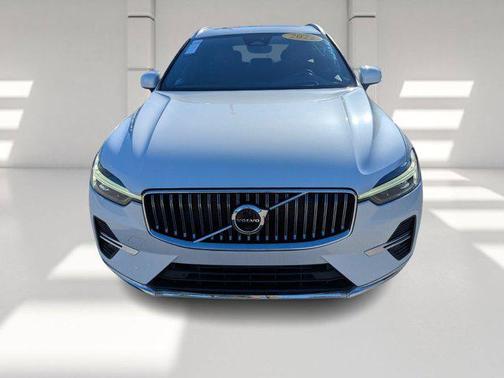 2022 Volvo XC60 Recharge Plug-In Hybrid T8 Inscription