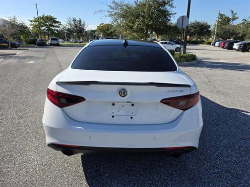 2022 Alfa Romeo Giulia Ti