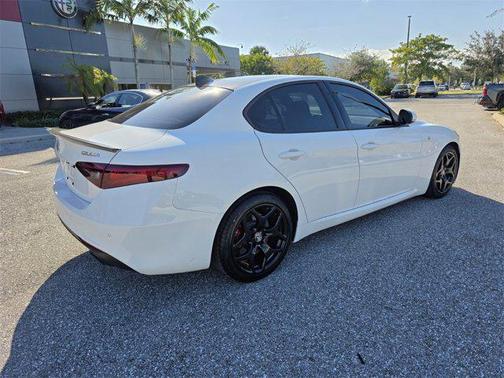 2022 Alfa Romeo Giulia Ti