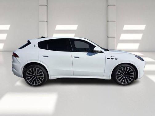 2023 Maserati Grecale Modena