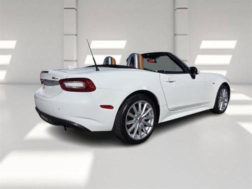 2017 FIAT 124 Spider Base
