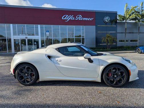 2016 Alfa Romeo 4C Base