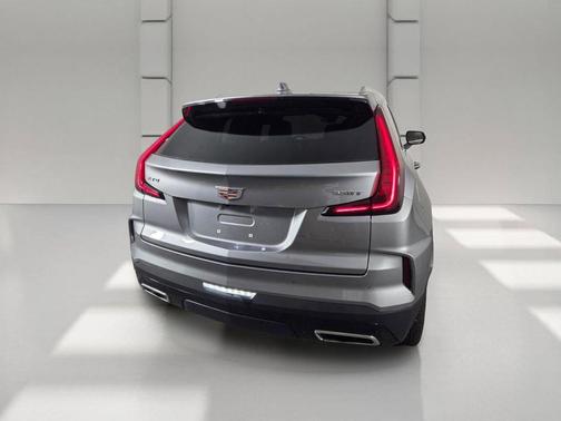 Argent Silver Metallic 2024 Cadillac XT4 Premium Luxury