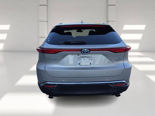 2022 Toyota Venza XLE