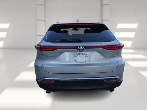 2022 Toyota Venza XLE