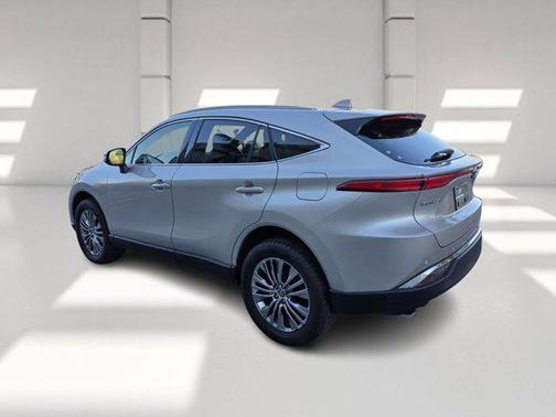 2022 Toyota Venza XLE