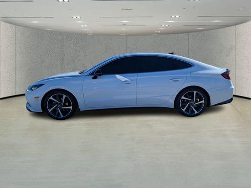 Quartz White 2022 Hyundai SONATA SEL Plus