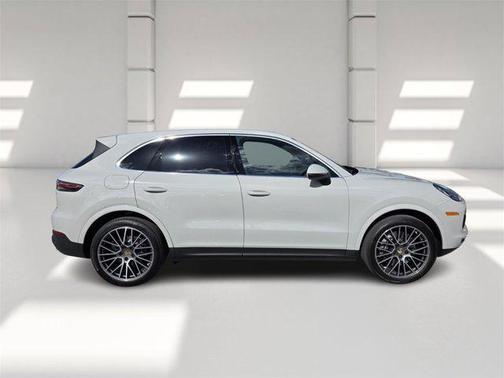 2022 Porsche Cayenne Cayenne