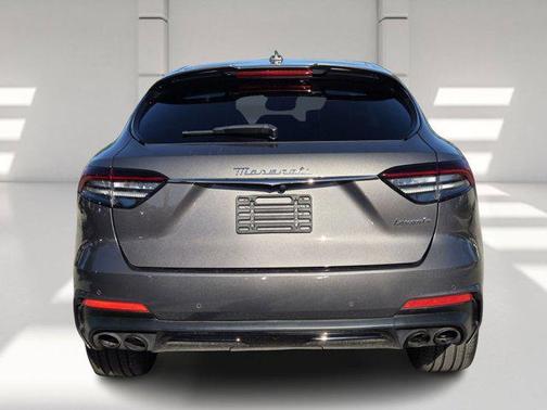2022 Maserati Levante Modena