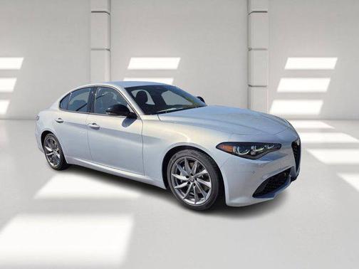 2026 Alfa Romeo Giulia Base