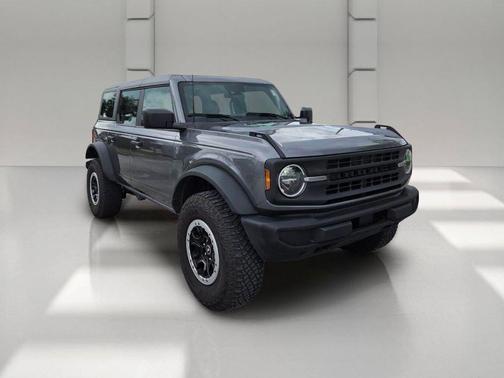 CARBONIZED GRAY METALLIC 2023 Ford Bronco Base