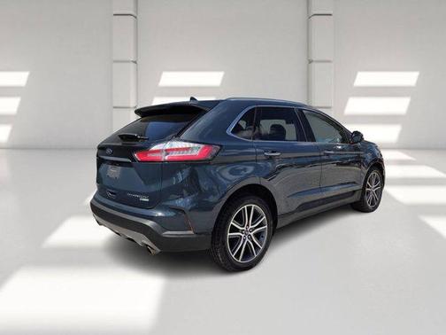 BALTIC SEA GREEN METALLIC 2019 Ford Edge Titanium