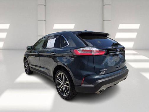 BALTIC SEA GREEN METALLIC 2019 Ford Edge Titanium