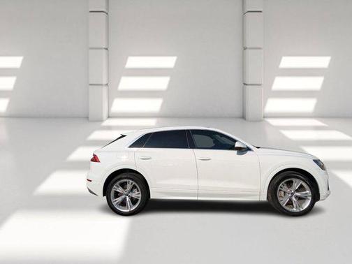 2023 Audi Q8 55 Premium Plus