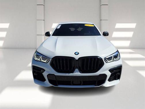 2022 BMW X6 M50i