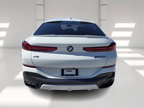 2022 BMW X6 M50i