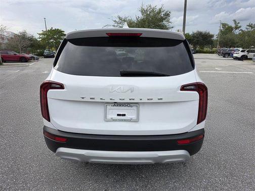 2022 Kia Telluride LX