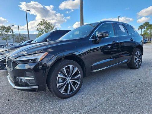 2022 Volvo XC60 Recharge Plug-In Hybrid T8 Inscription Expression