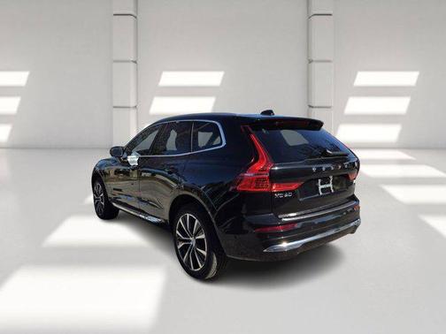 2022 Volvo XC60 Recharge Plug-In Hybrid T8 Inscription Expression