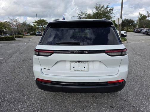 2022 Jeep Grand Cherokee Altitude