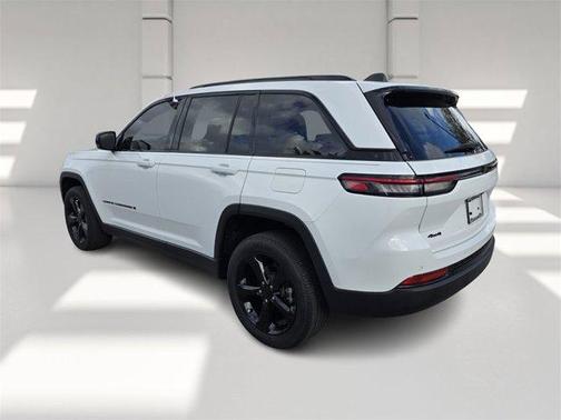 2022 Jeep Grand Cherokee Altitude