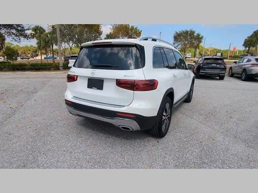 2025 Mercedes-Benz GLB 250 4MATIC