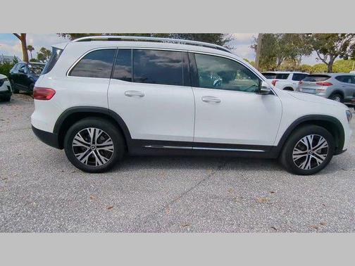 2025 Mercedes-Benz GLB 250 4MATIC