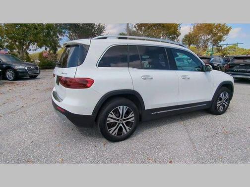 2025 Mercedes-Benz GLB 250 4MATIC