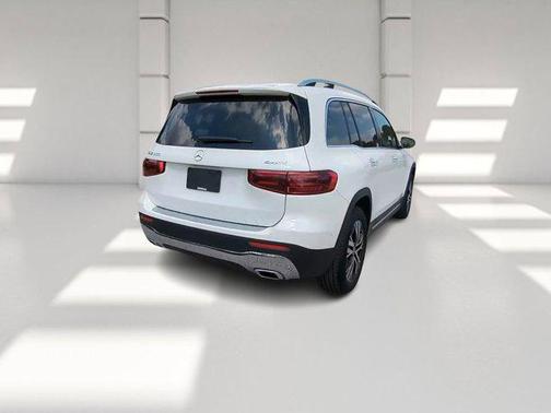 2025 Mercedes-Benz GLB 250 4MATIC