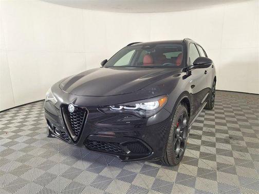 2025 Alfa Romeo Stelvio Sprint AWD