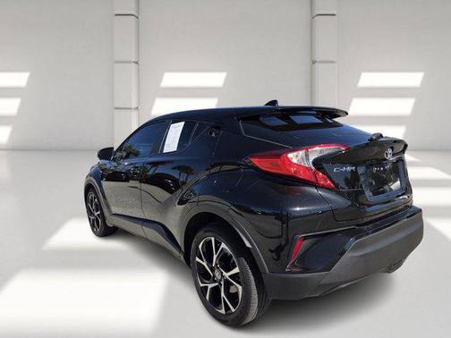 2021 Toyota C-HR XLE