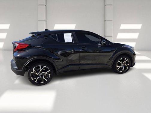 2021 Toyota C-HR XLE