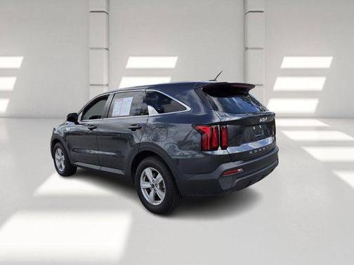 2022 Kia Sorento LX
