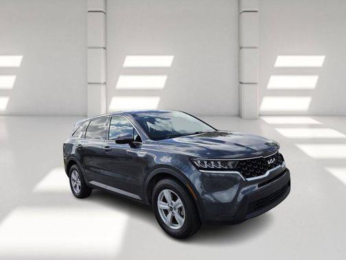 2022 Kia Sorento LX
