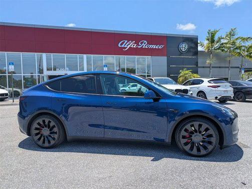 2022 Tesla Model Y Performance Dual Motor All-Wheel Drive