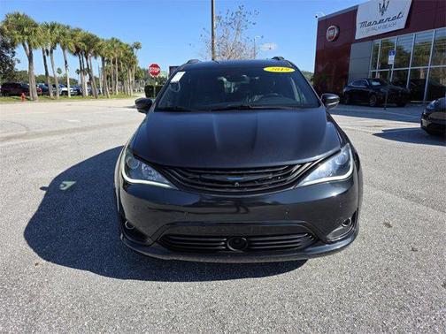 2019 Chrysler Pacifica Hybrid Limited