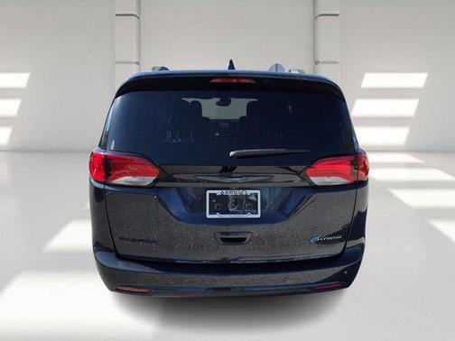 2019 Chrysler Pacifica Hybrid Limited