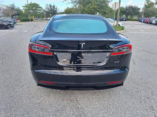 2022 Tesla Model S Plaid