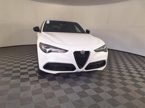 2025 Alfa Romeo Stelvio Sprint