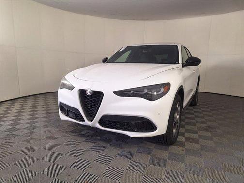 2025 Alfa Romeo Stelvio Sprint