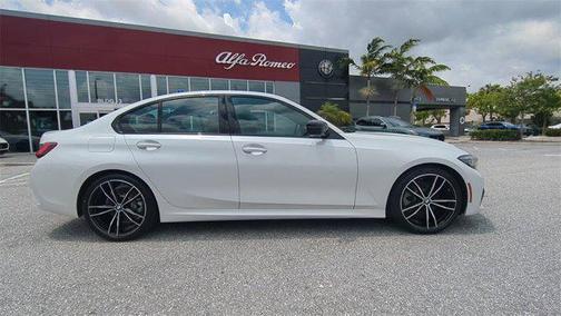 2022 BMW 330 330i