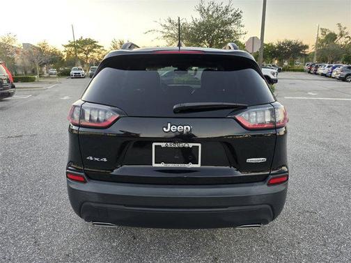 2022 Jeep Cherokee Latitude Lux