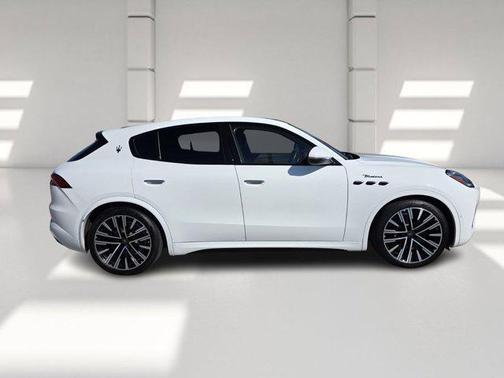 2023 Maserati Grecale Modena