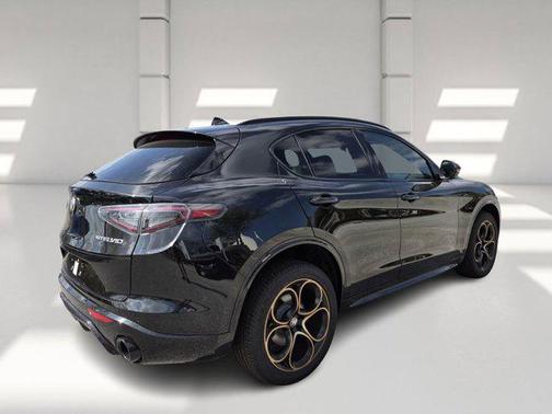 2025 Alfa Romeo Stelvio Sprint AWD