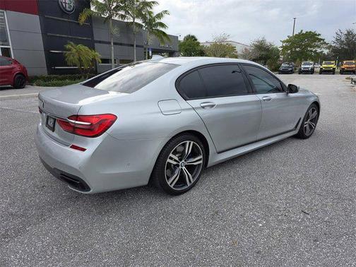 2018 BMW 740 740i