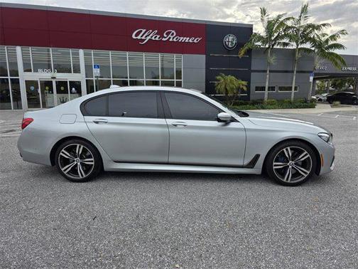 2018 BMW 740 740i